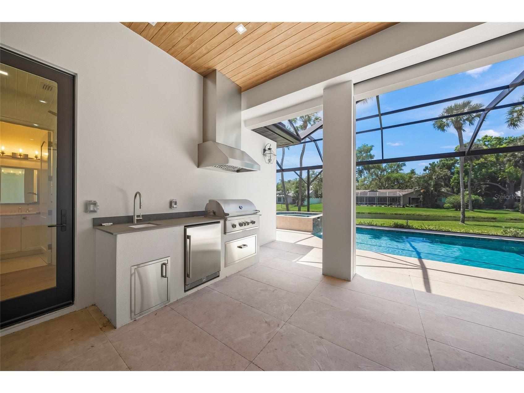 1575 Eastbrook Drive Sarasota FL 34231 - SPRING FED LAKE A4692922 image41