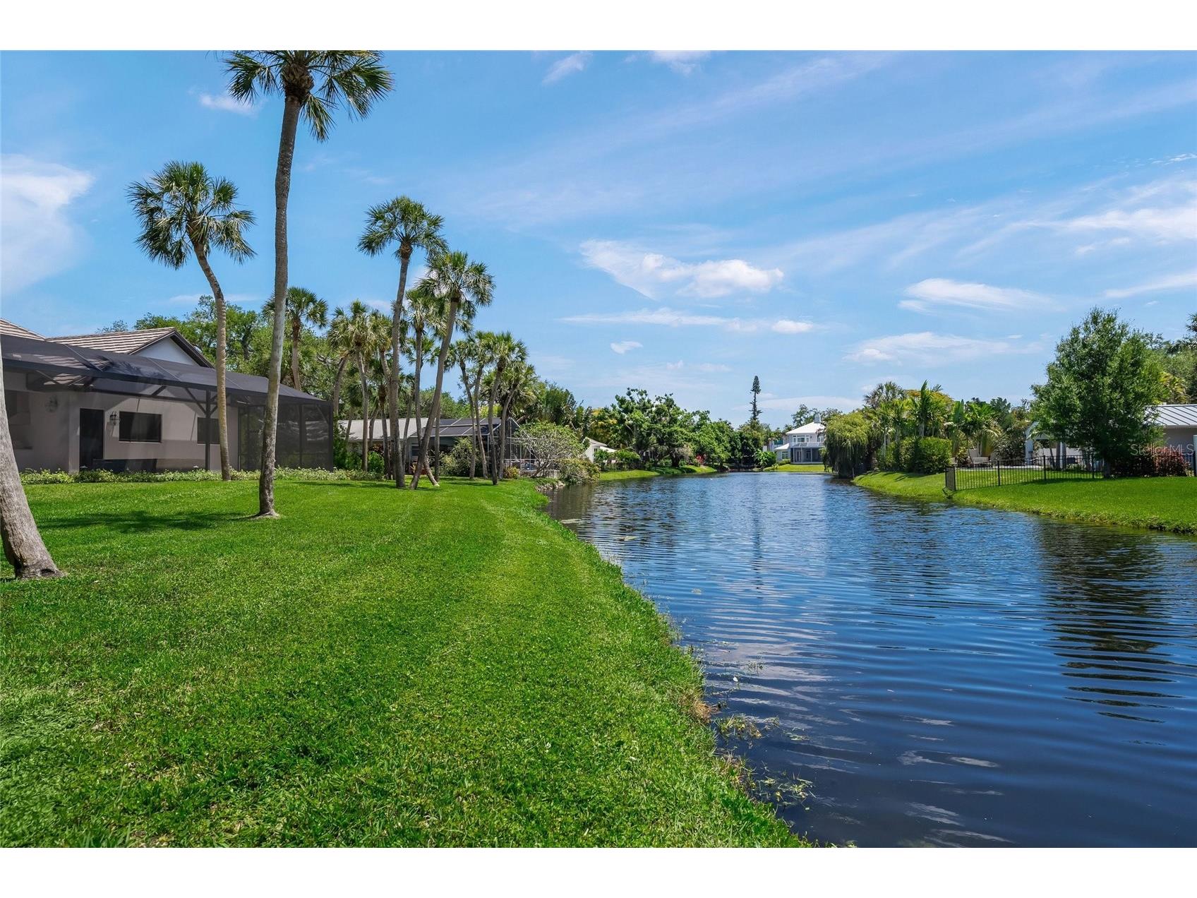 1575 Eastbrook Drive Sarasota FL 34231 - SPRING FED LAKE A4692922 image52