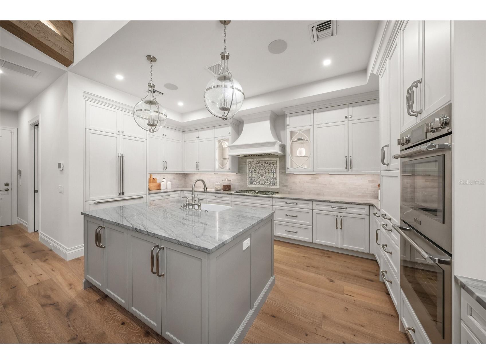 1575 Eastbrook Drive Sarasota FL 34231 - SPRING FED LAKE A4692922 image8