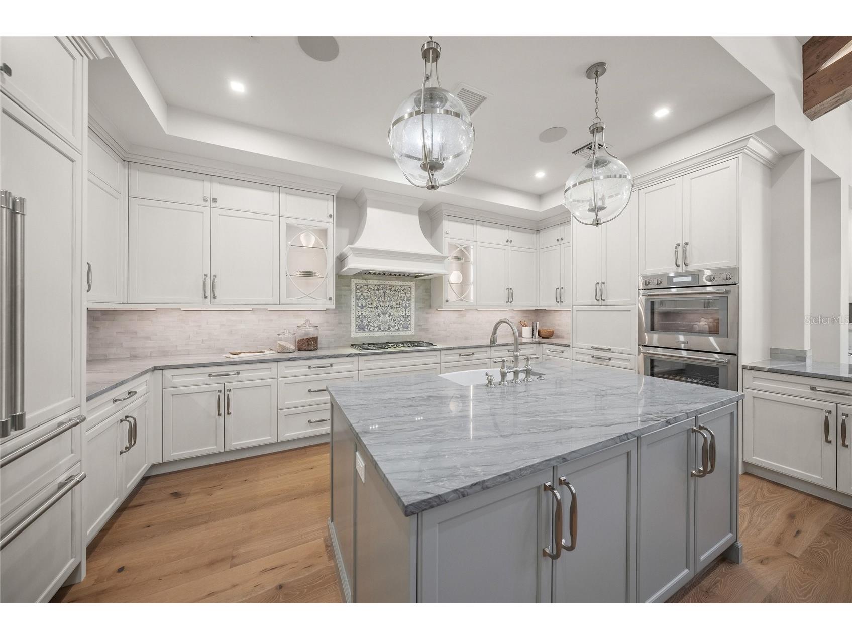 1575 Eastbrook Drive Sarasota FL 34231 - SPRING FED LAKE A4692922 image9