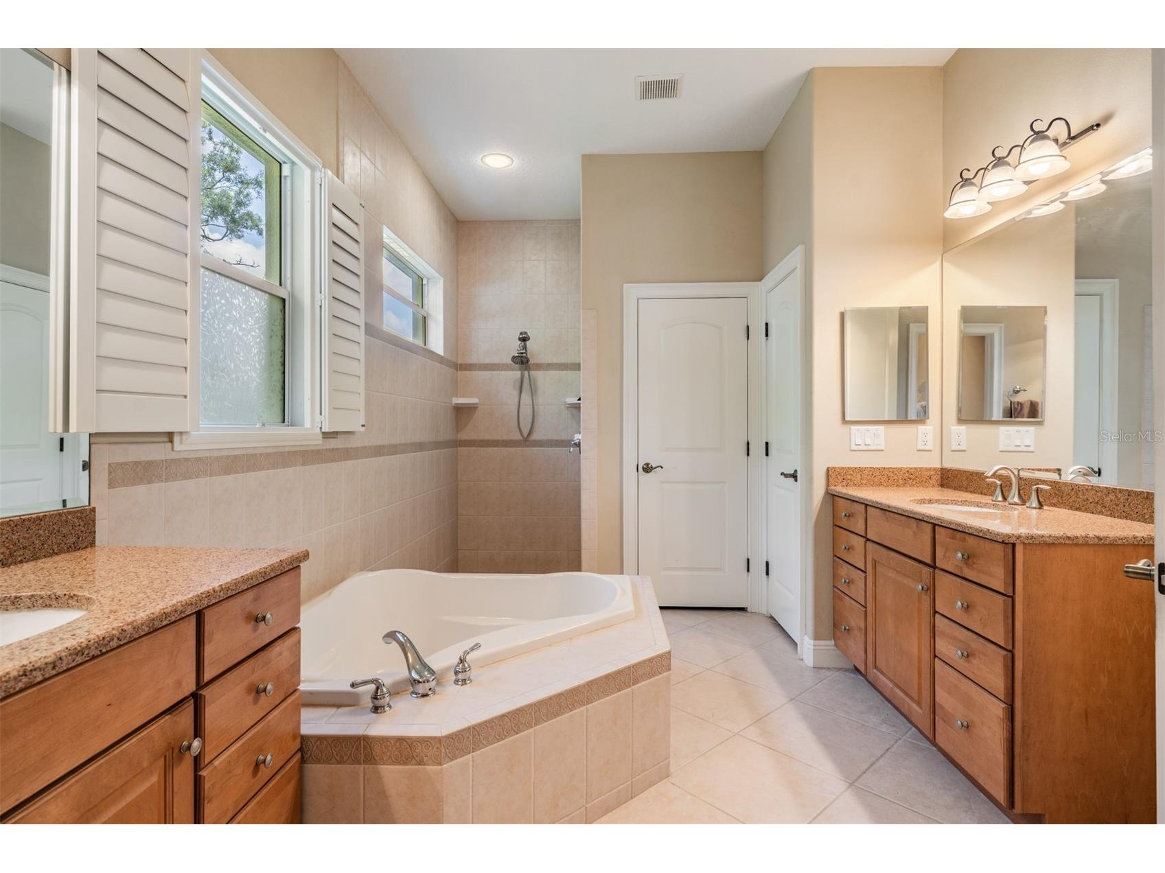 1575 Quail Drive Dunedin FL 34698 TB8502785 image25