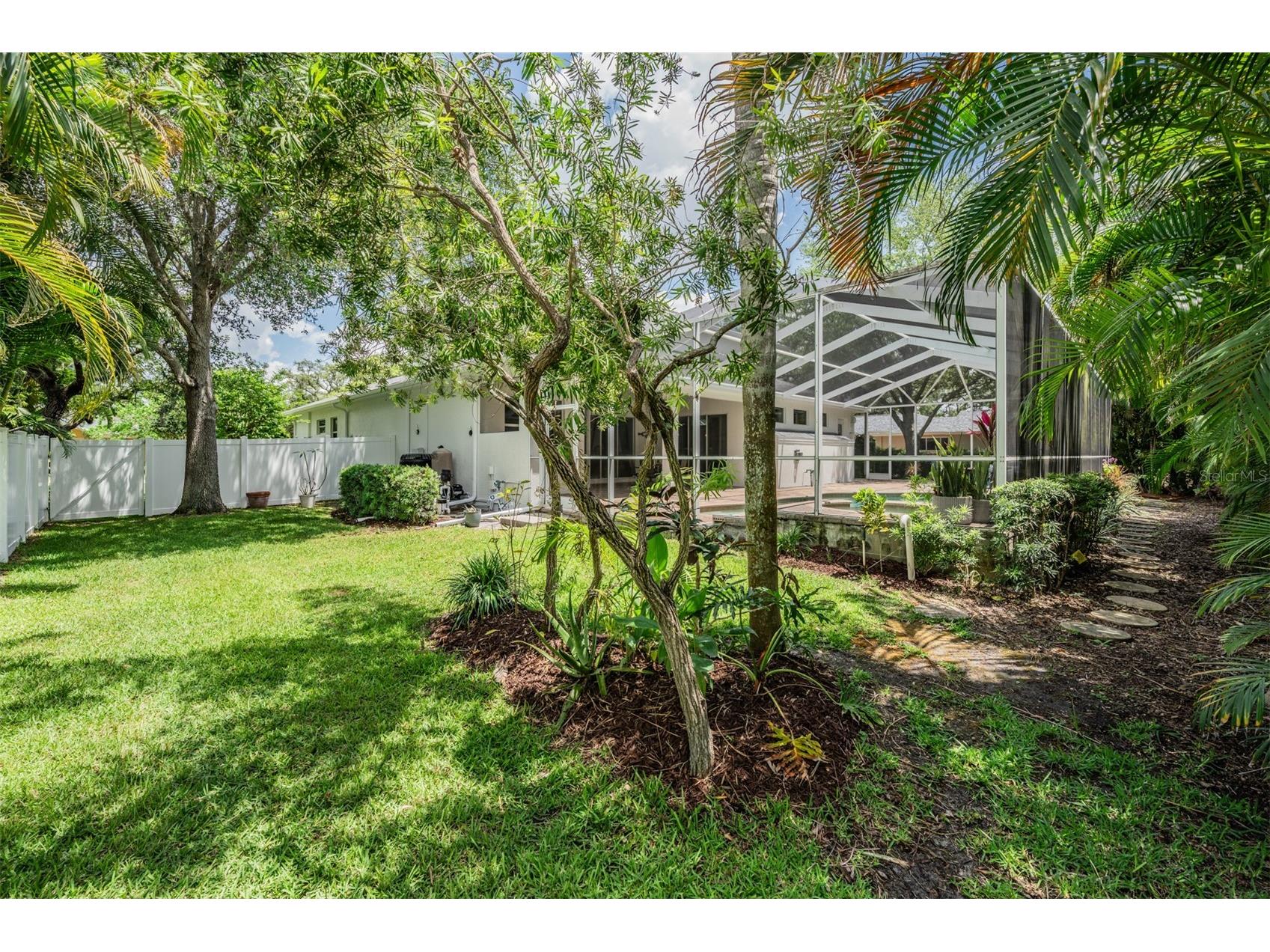 1575 Quail Drive Dunedin FL 34698 TB8502785 image48