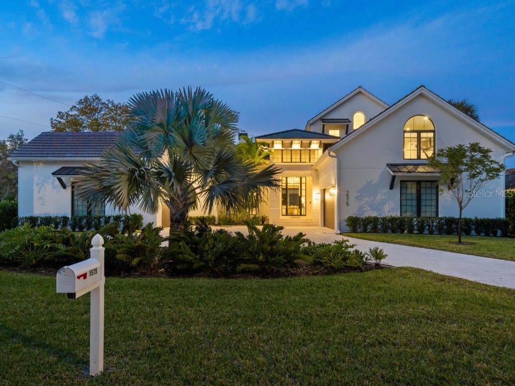 1575 S Lodge Drive Sarasota FL 34239 - CANAL STEMS FROM SARASOTA BAY A4599836 image1