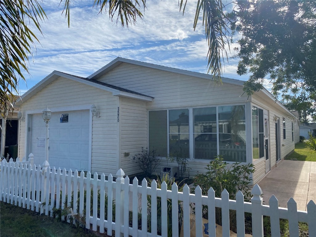 1576 Bottlebrush Street The Villages FL 32162 OM693968 image1