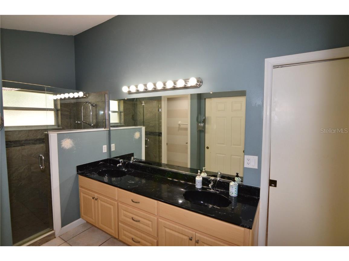 1576 Fawnwood Circle Sarasota FL 34232 N6140061 image16