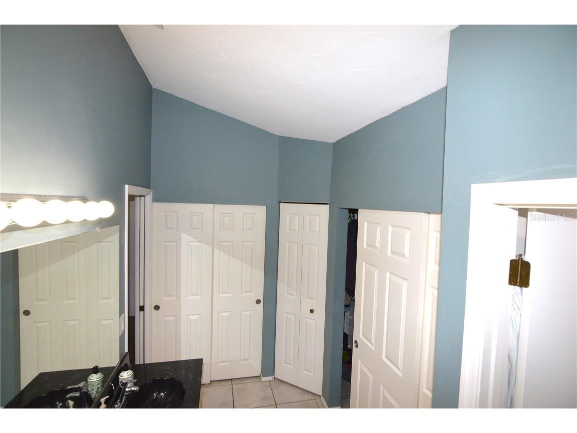 1576 Fawnwood Circle Sarasota FL 34232 N6140061 image17