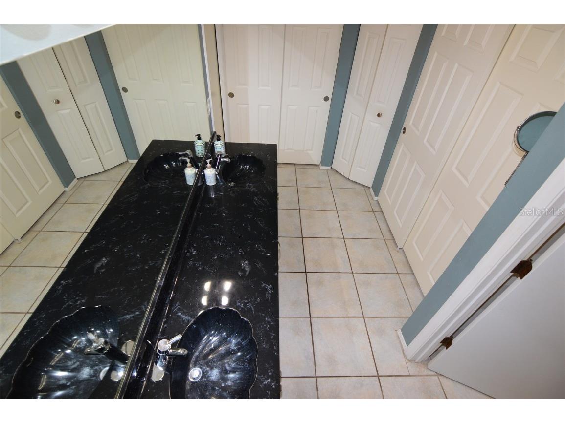 1576 Fawnwood Circle Sarasota FL 34232 N6140061 image18