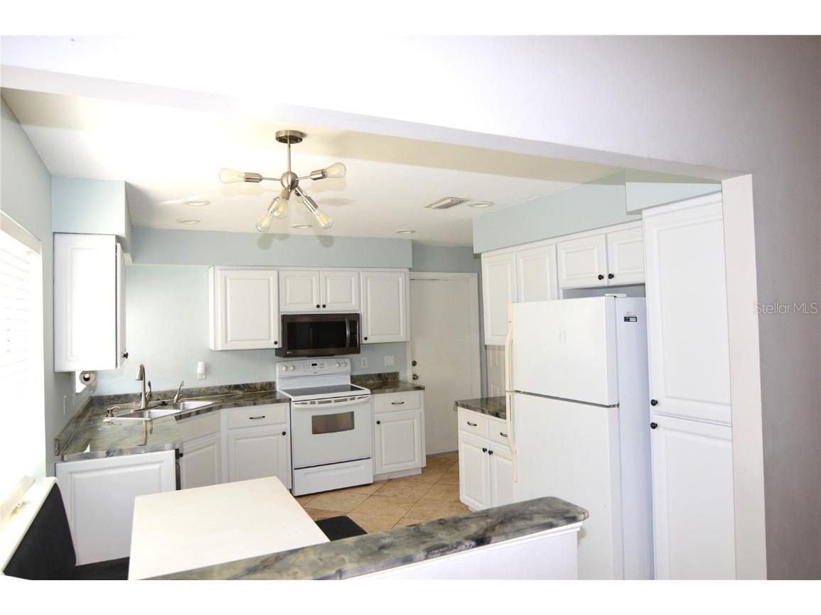 1576 Fawnwood Circle Sarasota FL 34232 N6140061 image4