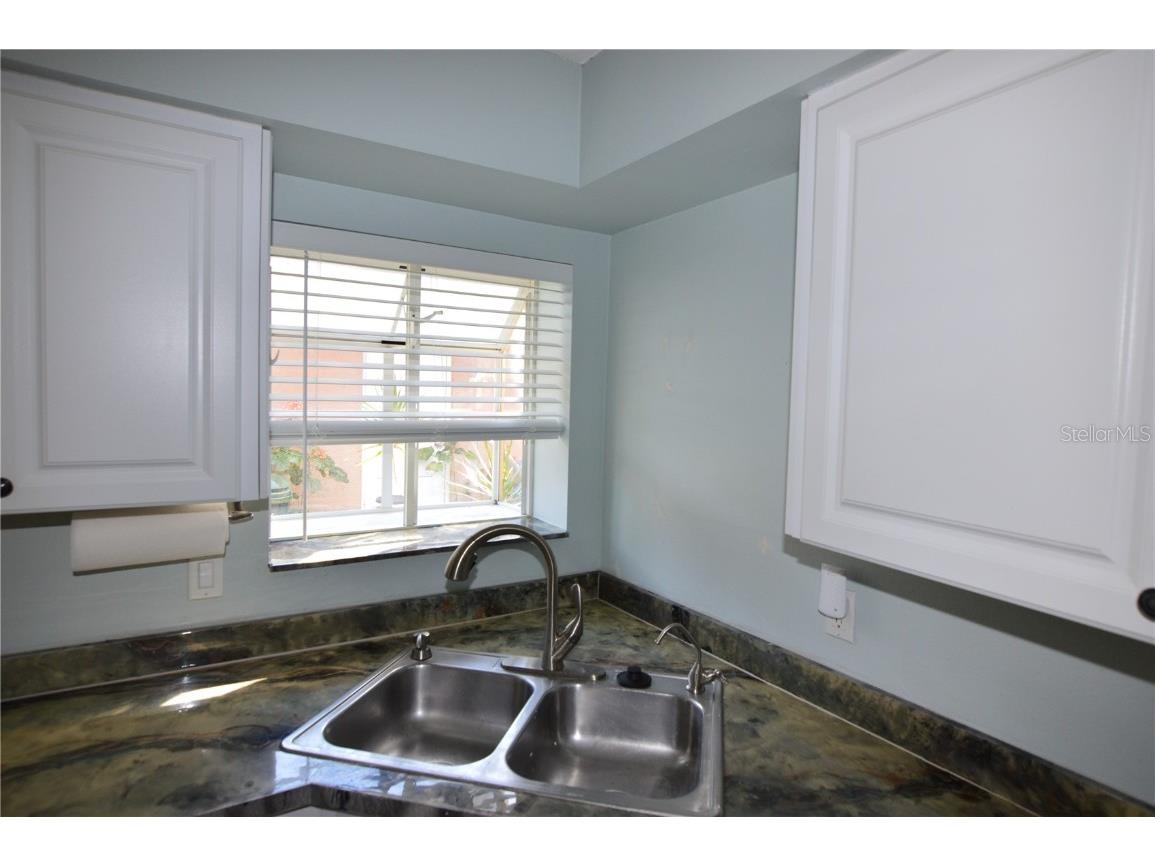 1576 Fawnwood Circle Sarasota FL 34232 N6140061 image5