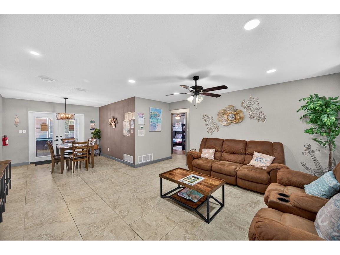 1576 Rosery Road NE Largo FL 33770 W7878714 image13