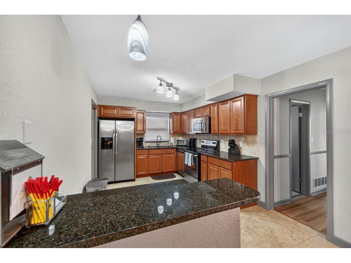 1576 Rosery Road NE Largo FL 33770 W7878714 image21