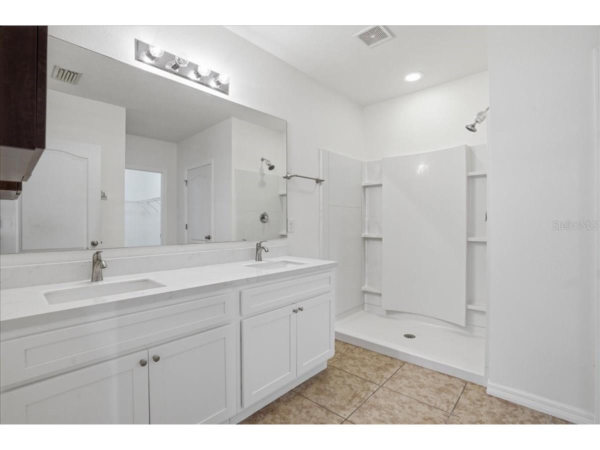 15769 High Bell Place Bradenton FL 34212 A4688374 image32