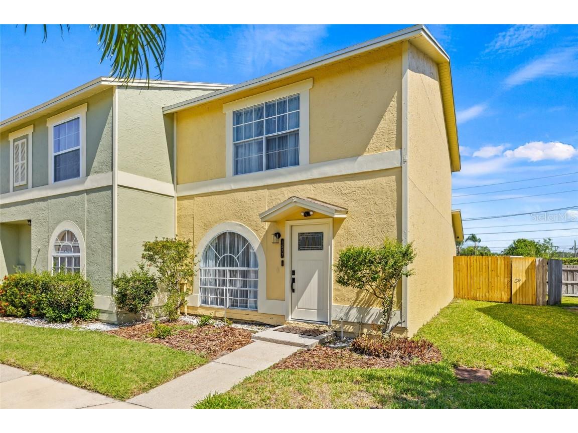 1577 Chateaux De Ville Court Clearwater FL 33764 TB8380758 image1