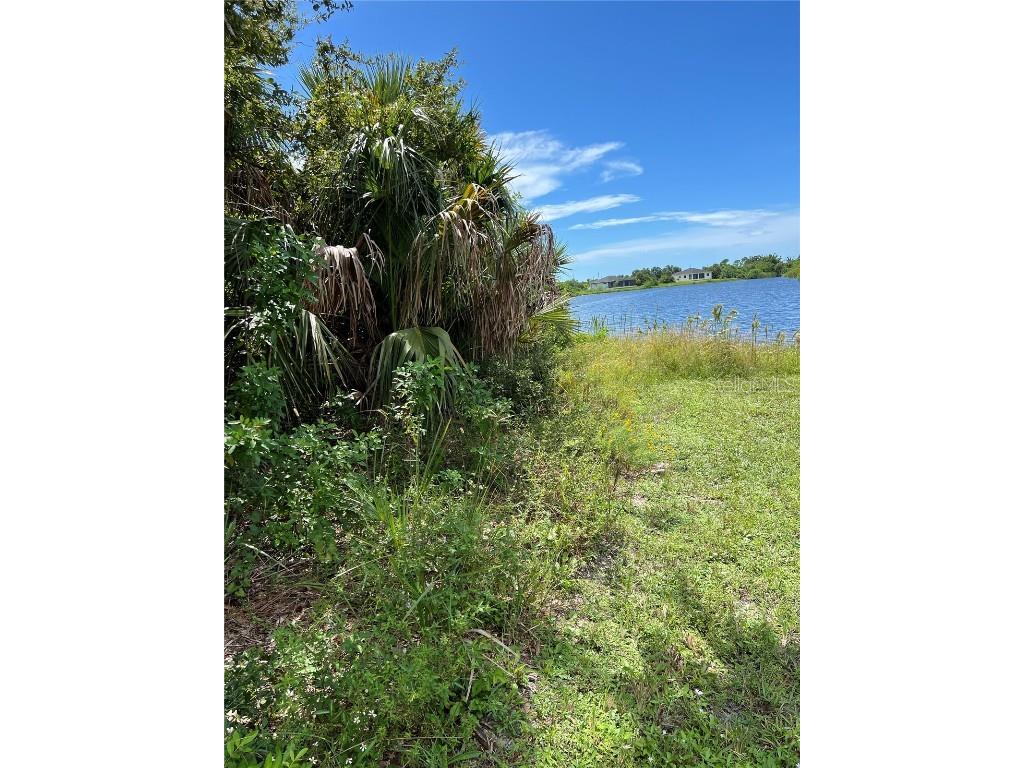 158 Cougar Way Rotonda West FL 33947 C7514925 image4