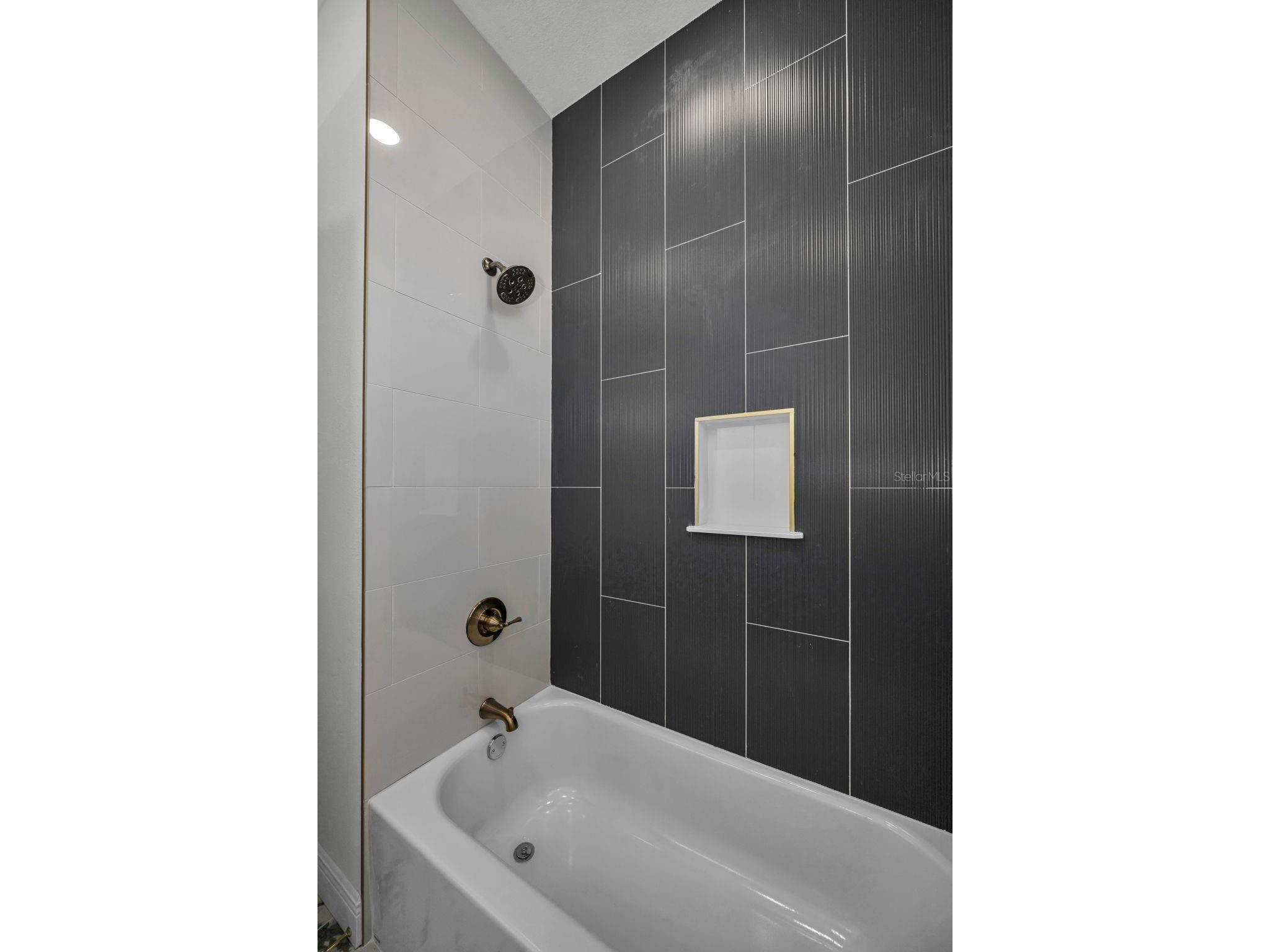 158 E Spruce Street Tarpon Springs FL 34689 W7885076 image45