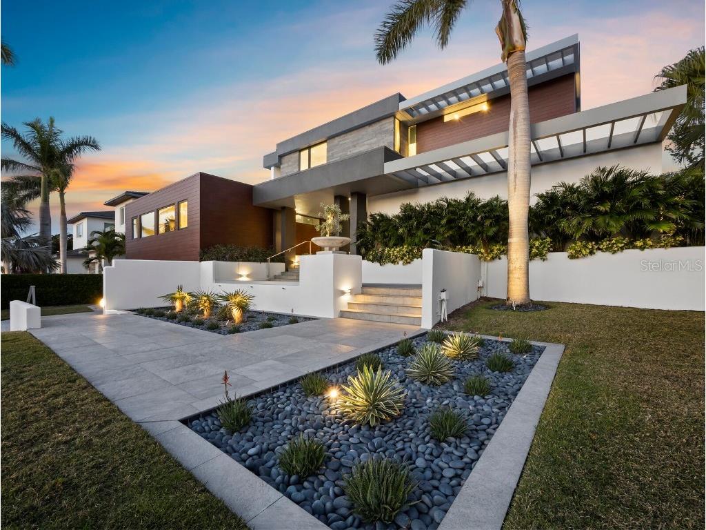 1580 Harbor Cay Lane Longboat Key FL 34228 - SARASOTA BAY A4643044 image1