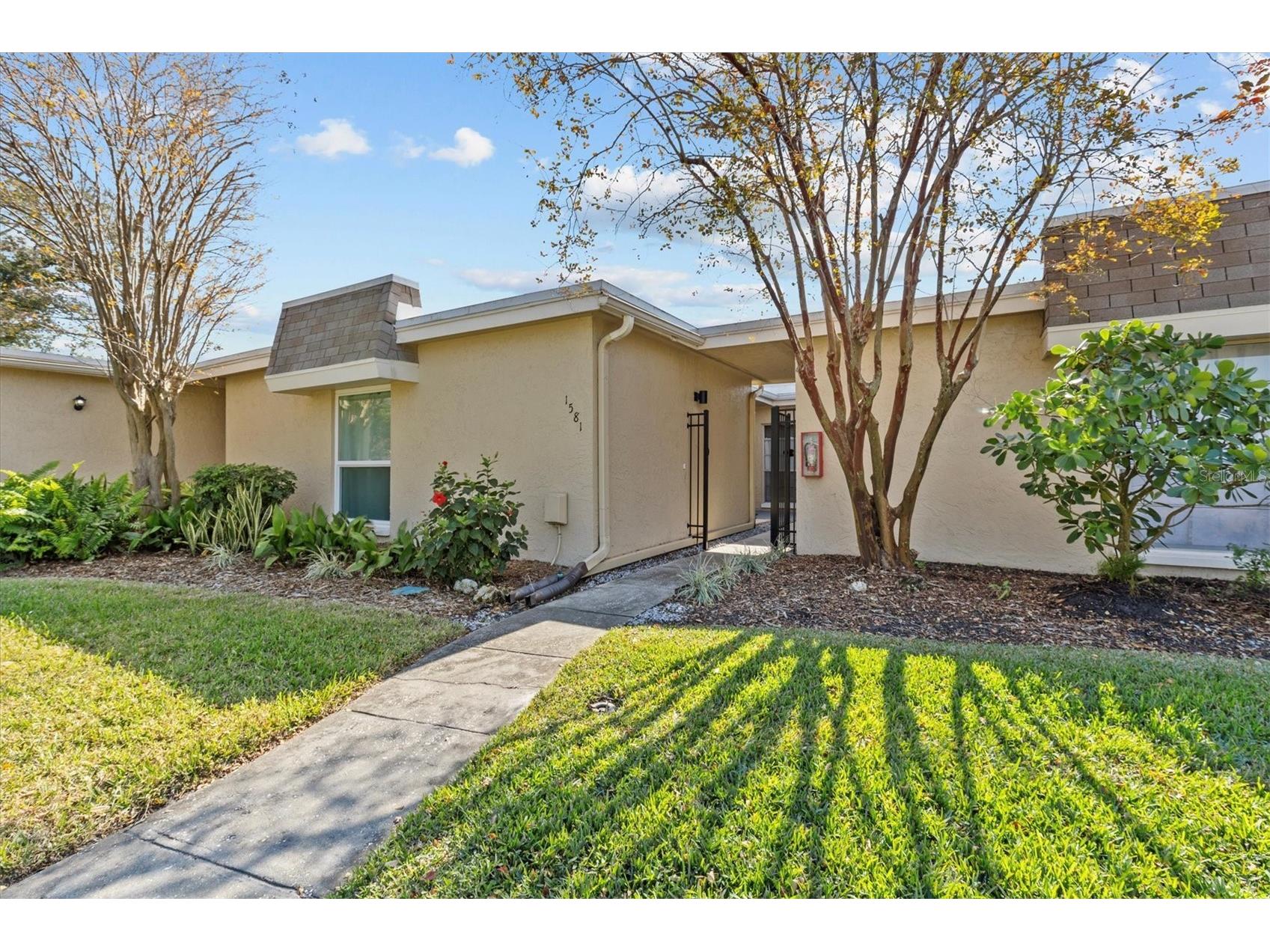 1581 Amberlea Drive S Dunedin FL 34698 TB8489379 image1