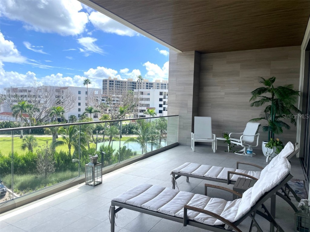 1581 Gulf Of Mexico Drive #307 Longboat Key FL 34228 - GULF OF MEXICO A4671506 image38