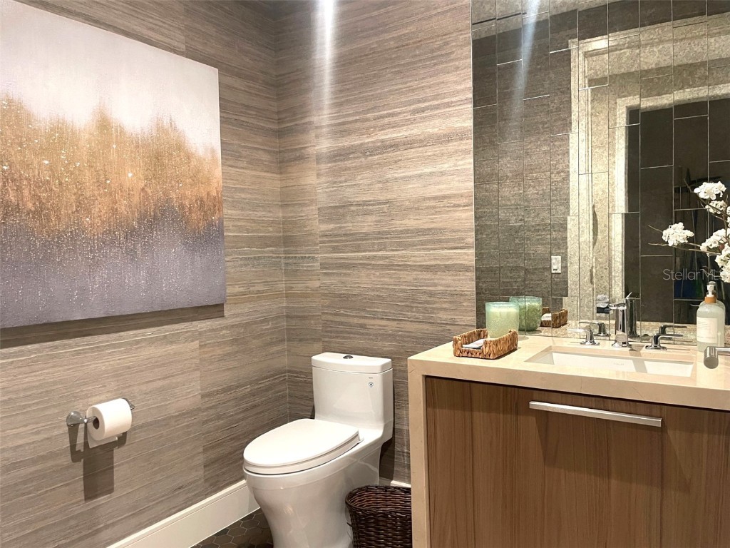 1581 Gulf Of Mexico Drive #307 Longboat Key FL 34228 - GULF OF MEXICO A4671506 image40