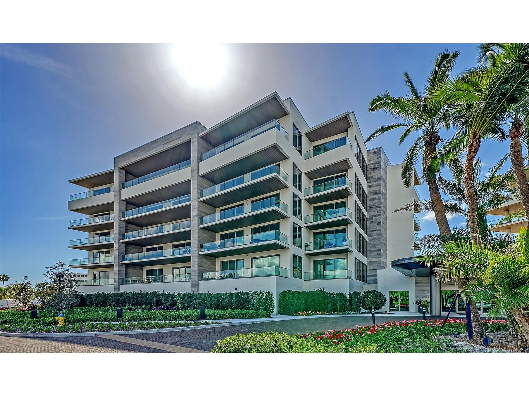 1581 Gulf Of Mexico Drive #406 Longboat Key FL 34228 - GULF OF MEXICO A4685503 image1