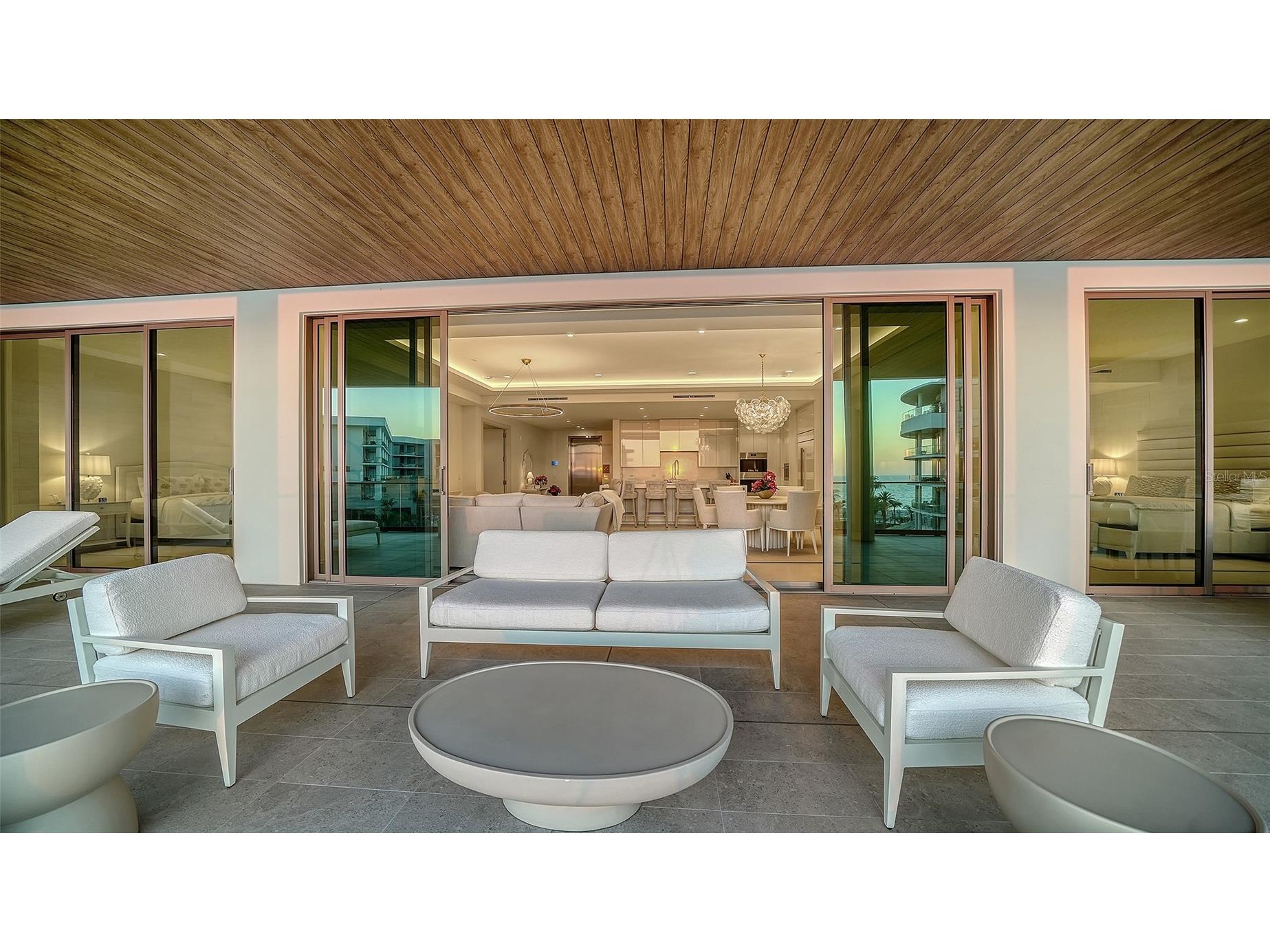 1581 Gulf Of Mexico Drive #406 Longboat Key FL 34228 - GULF OF MEXICO A4685503 image11