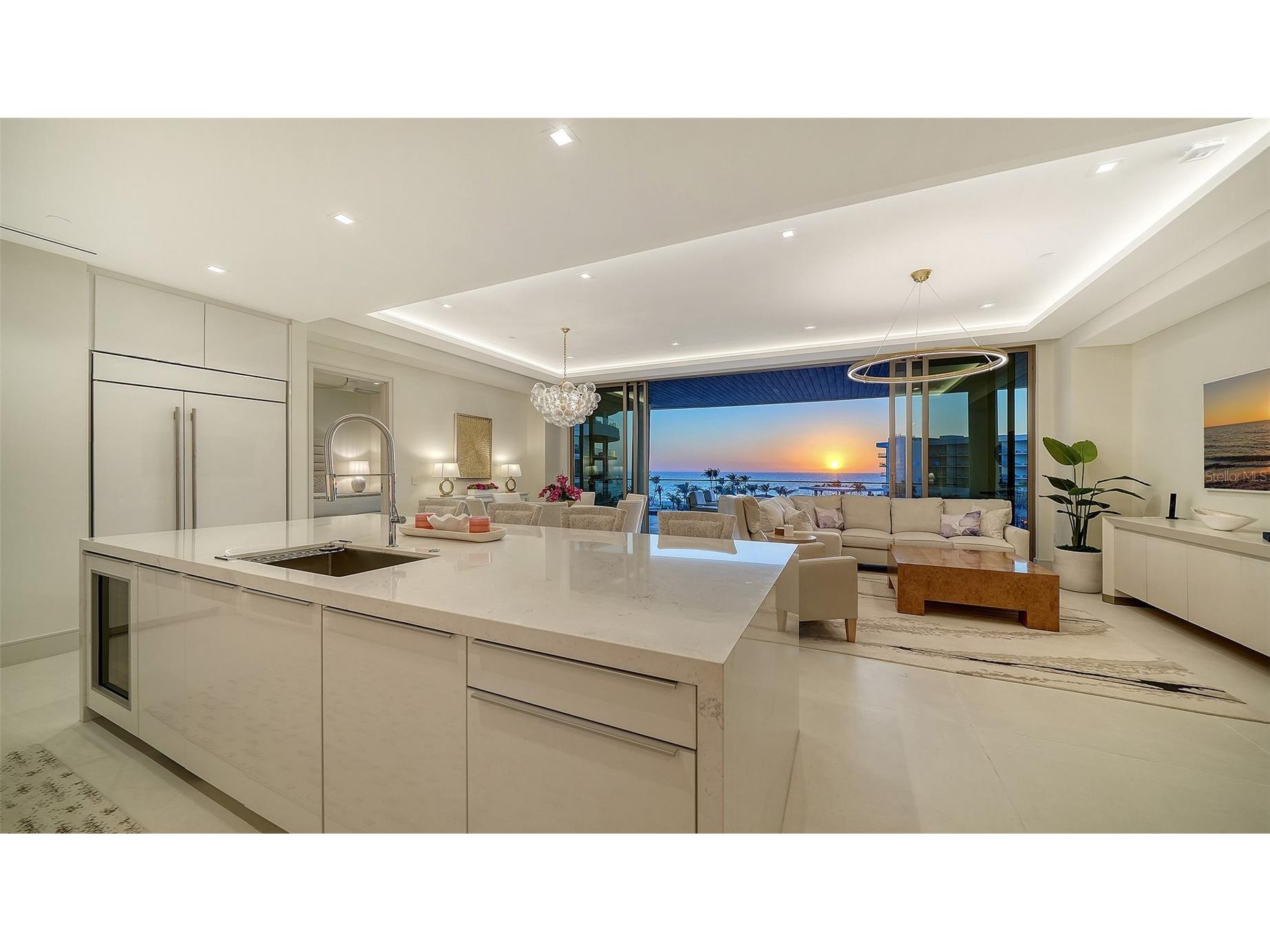 1581 Gulf Of Mexico Drive #406 Longboat Key FL 34228 - GULF OF MEXICO A4685503 image3