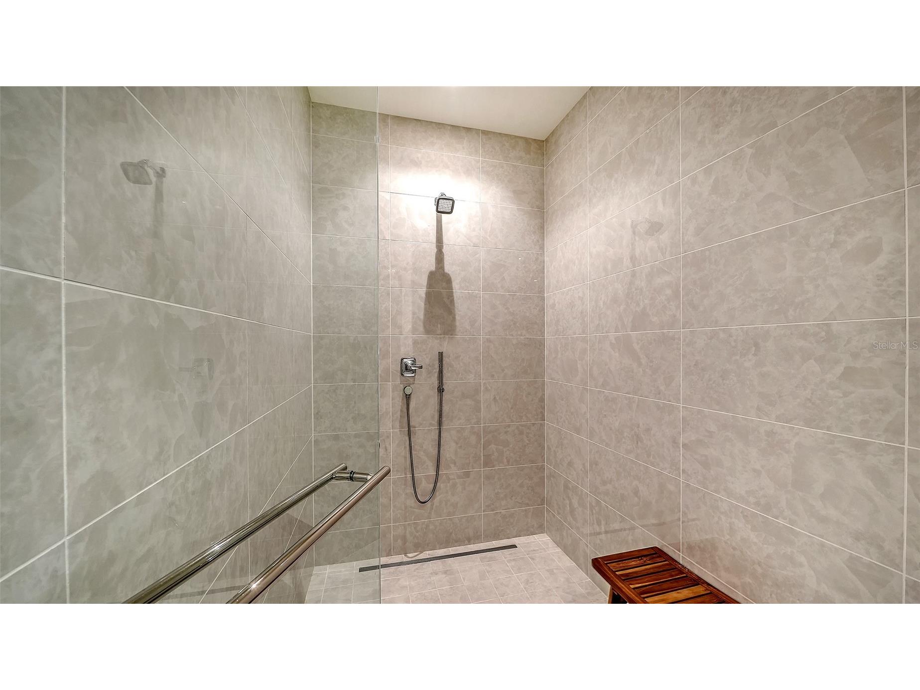 1581 Gulf Of Mexico Drive #406 Longboat Key FL 34228 - GULF OF MEXICO A4685503 image34