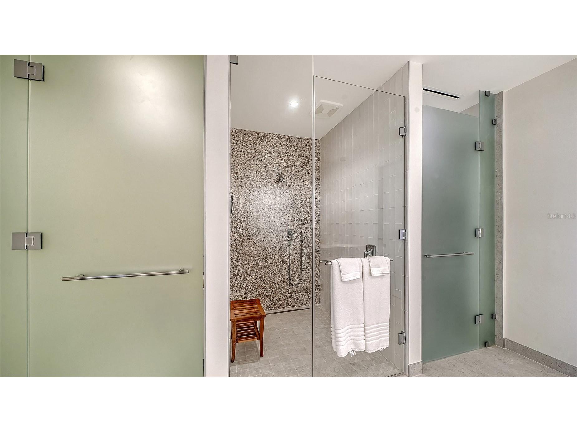 1581 Gulf Of Mexico Drive #406 Longboat Key FL 34228 - GULF OF MEXICO A4685503 image39