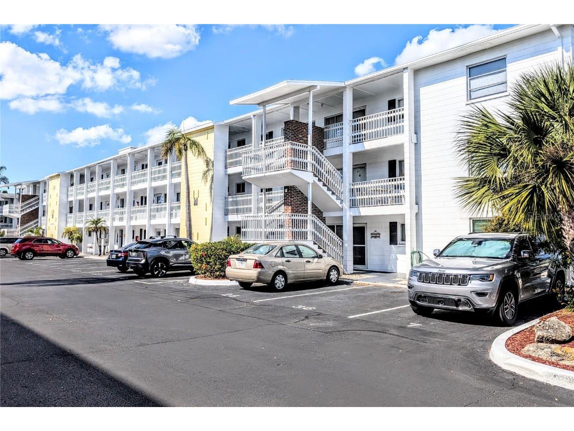 1581 Leisure Drive #M7 Bradenton FL 34207 A4672571 image1