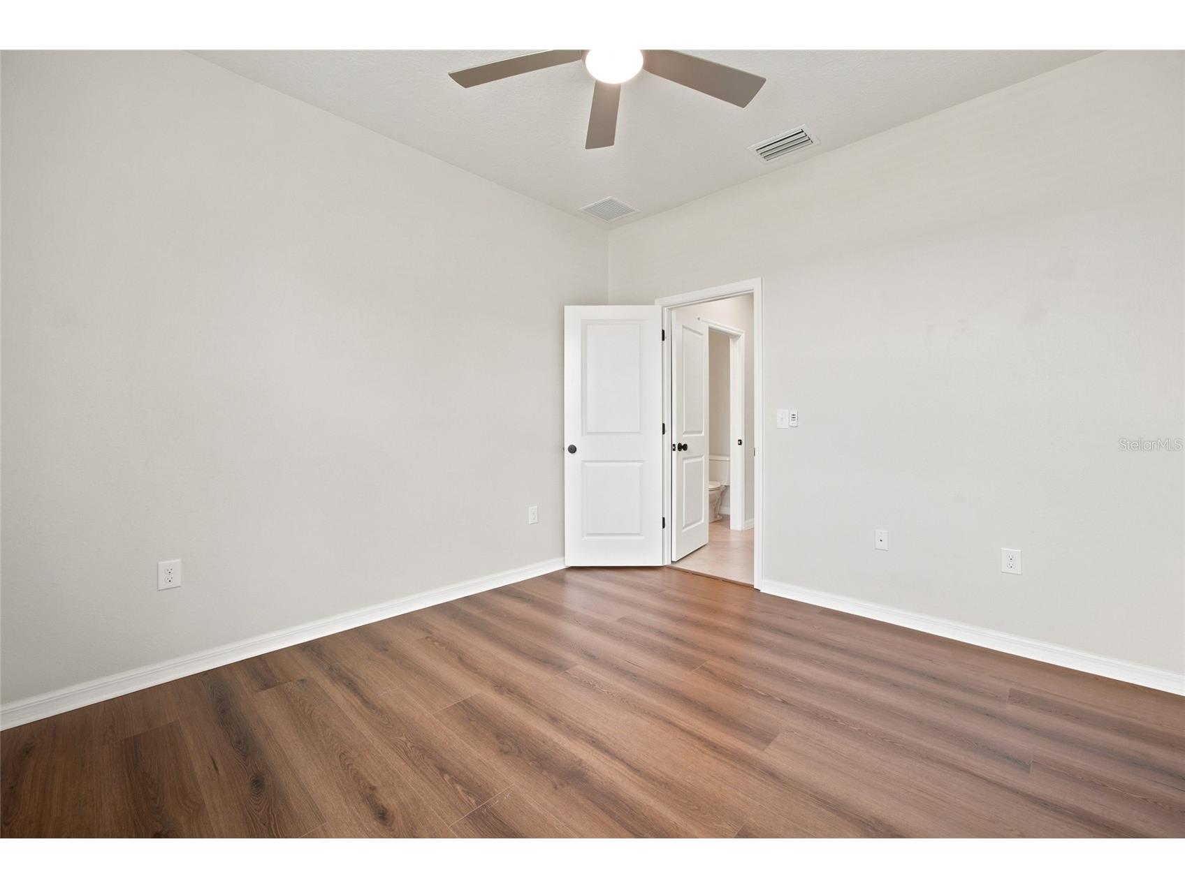 1581 NE 50th Terrace Ocala FL 34470 OM728779 image16