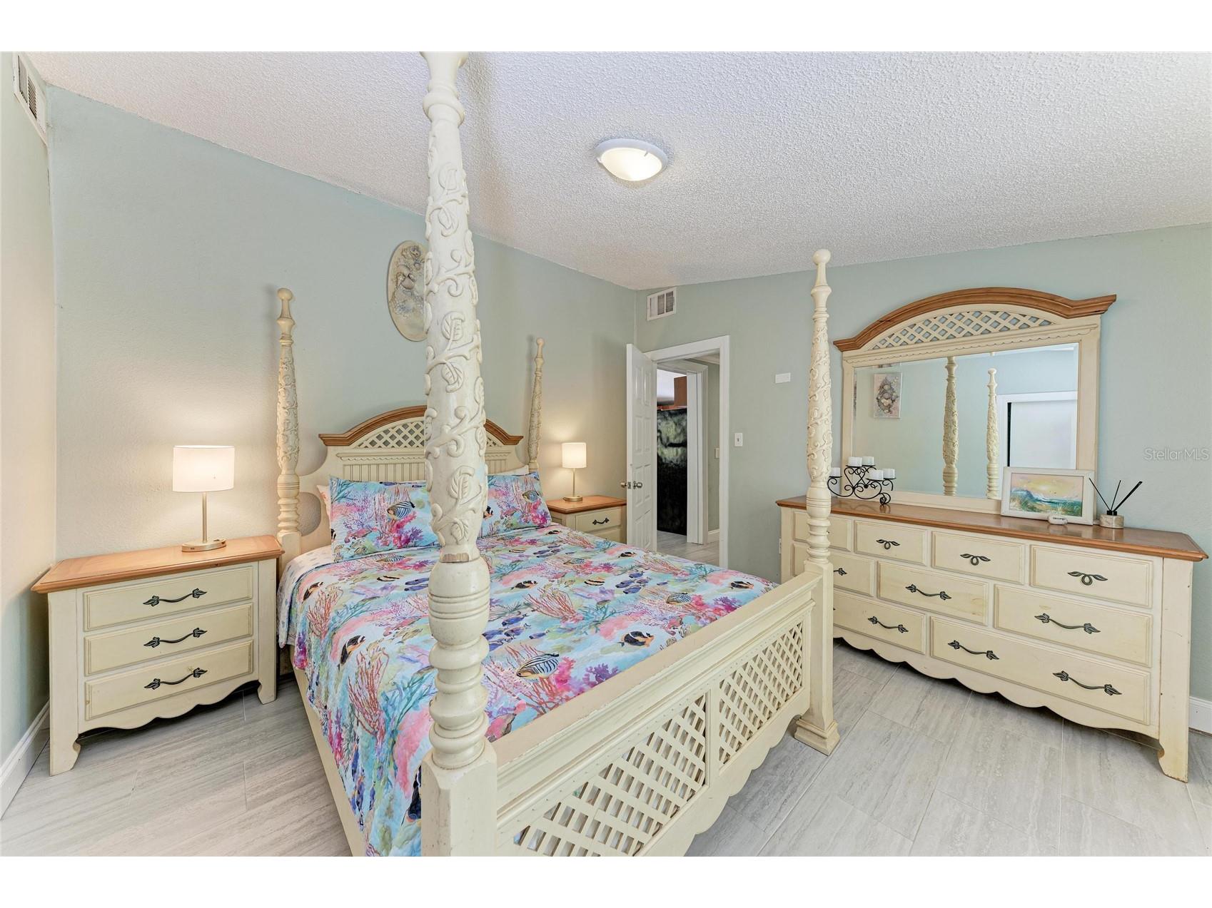 1581 Royal Road Venice FL 34293 A4686317 image30