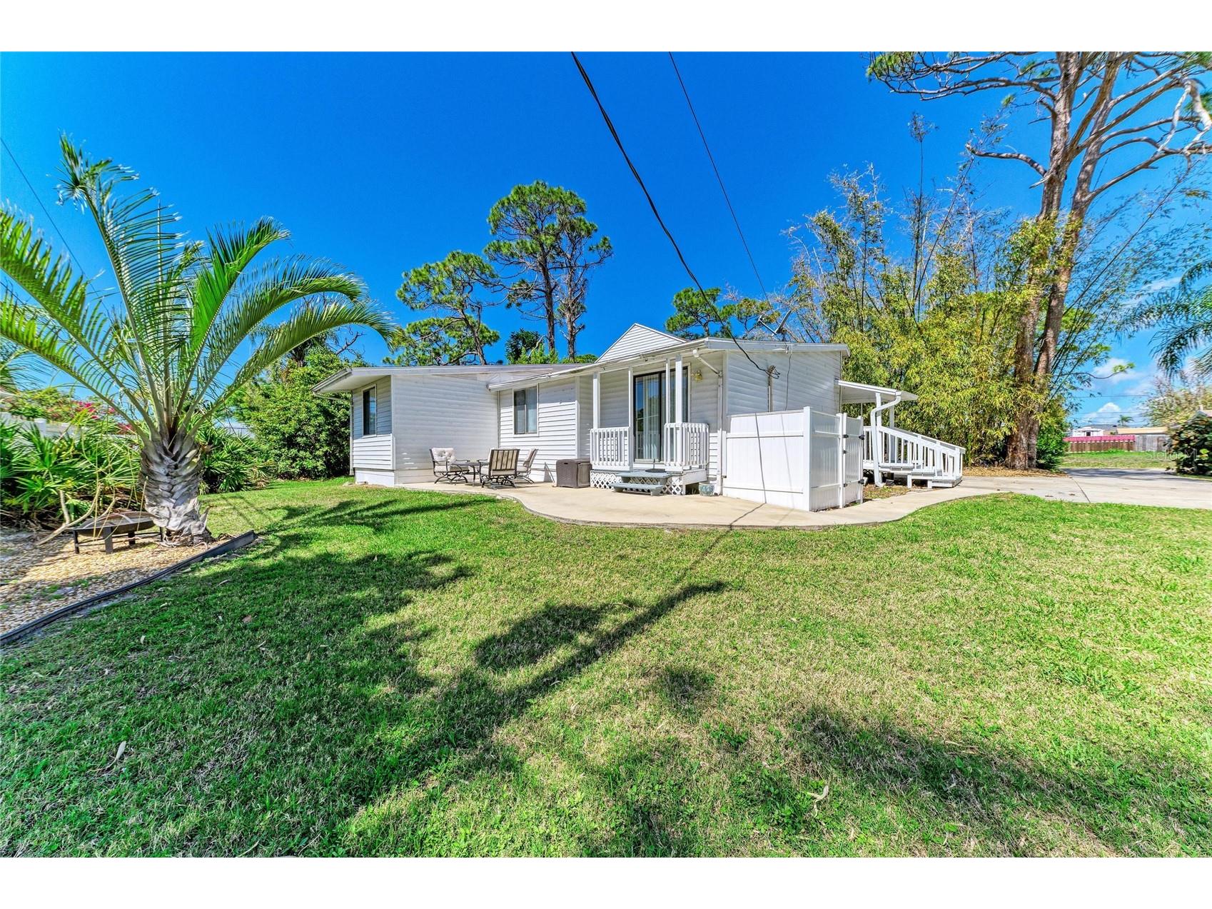 1581 Royal Road Venice FL 34293 A4686317 image34
