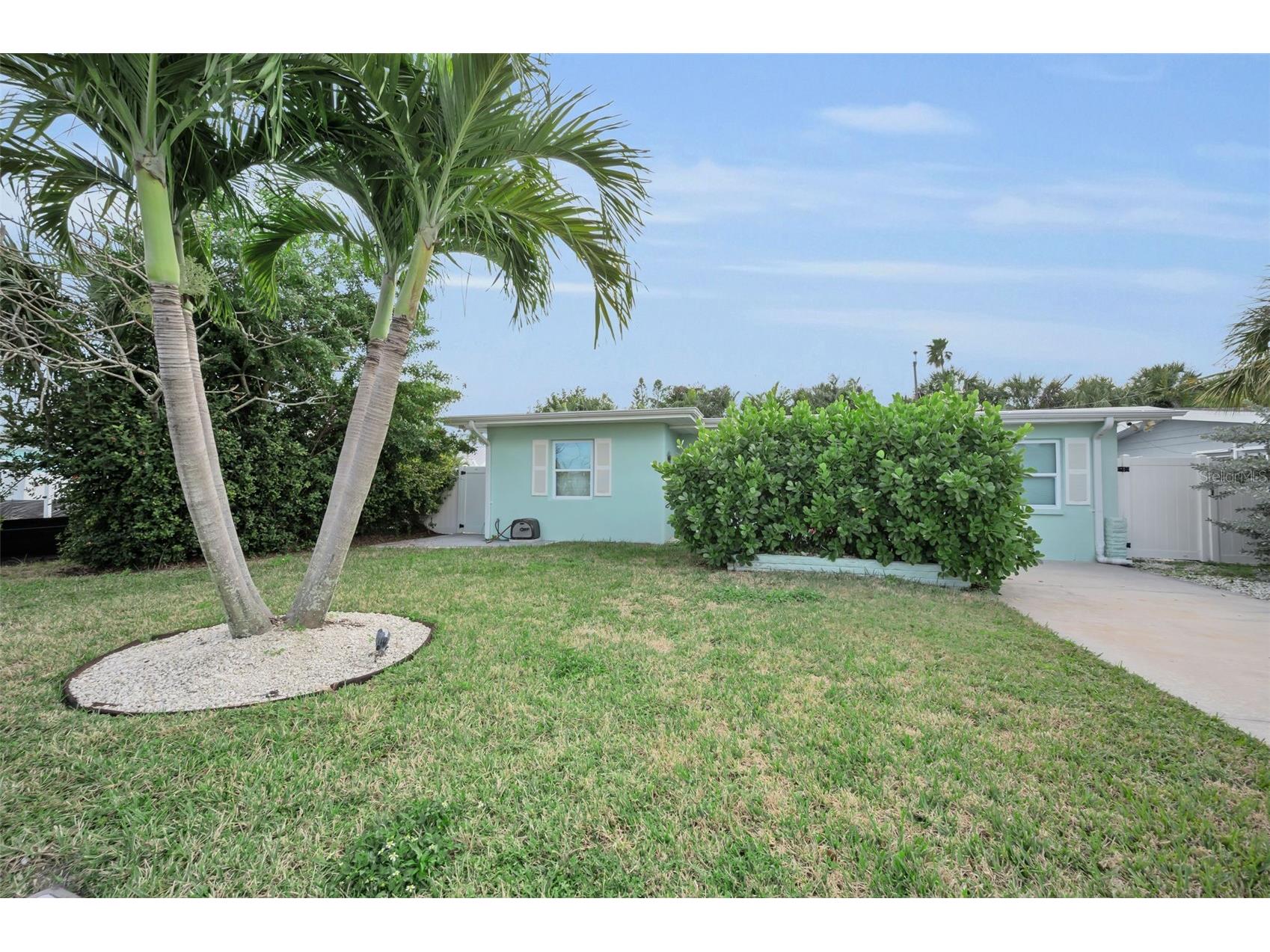 15812 3rd Street E Redington Beach FL 33708 TB8463463 image3