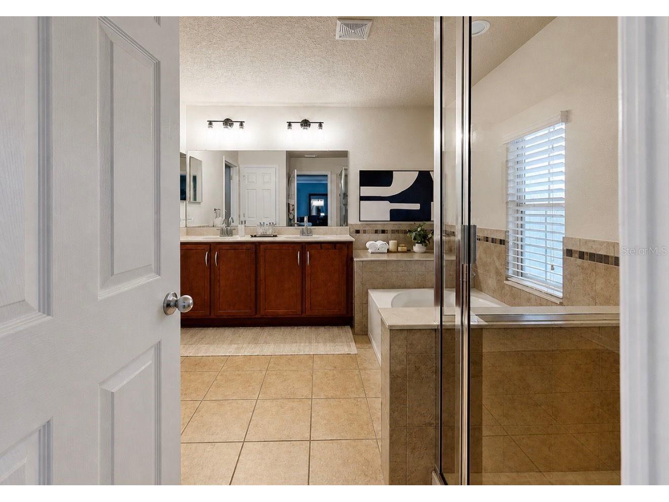 15813 Starling Crossing Dr Lithia FL 33547 TB8504528 image40
