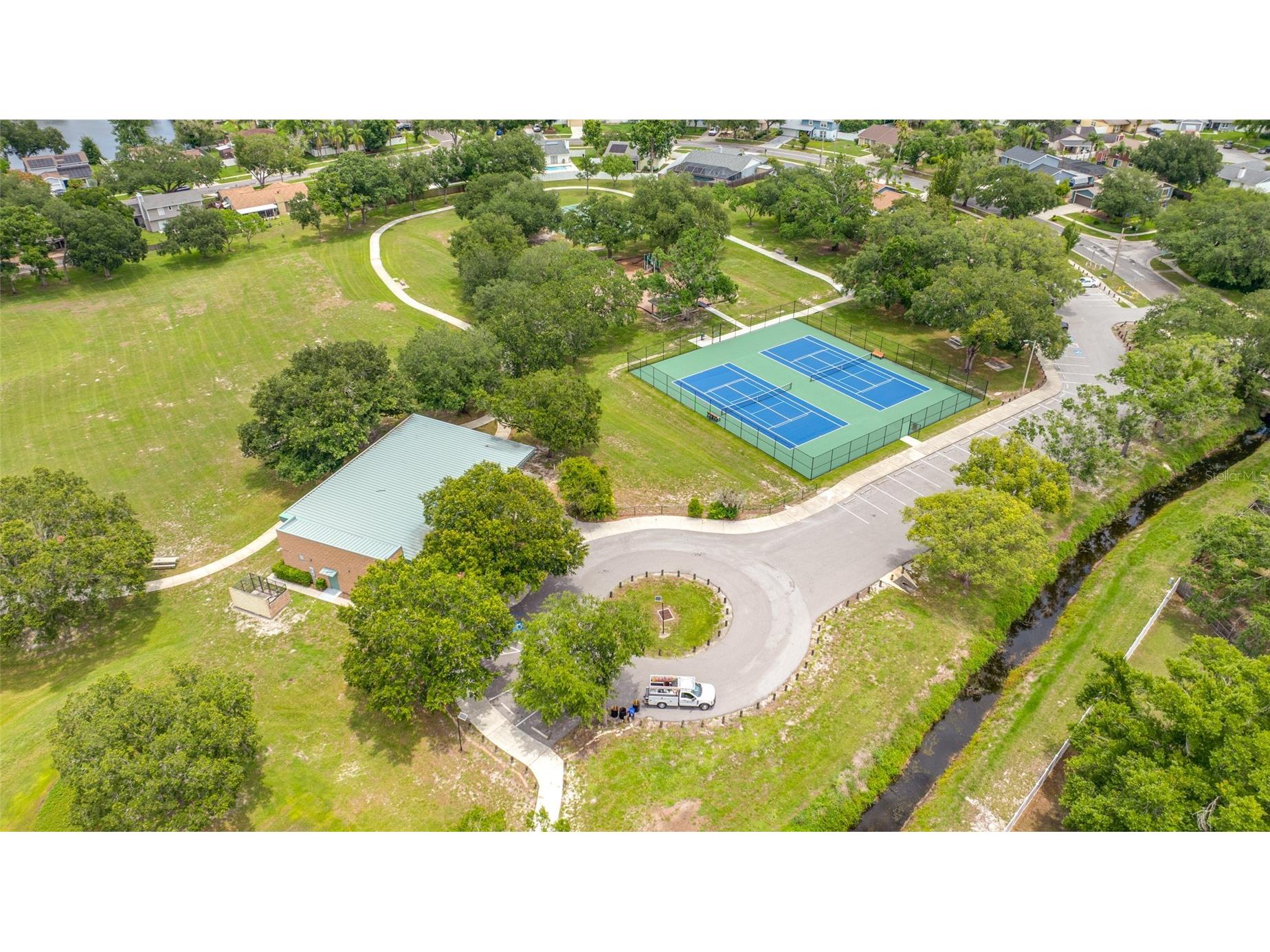 15816 Hound Horn Lane Tampa FL 33624 TB8516623 image84