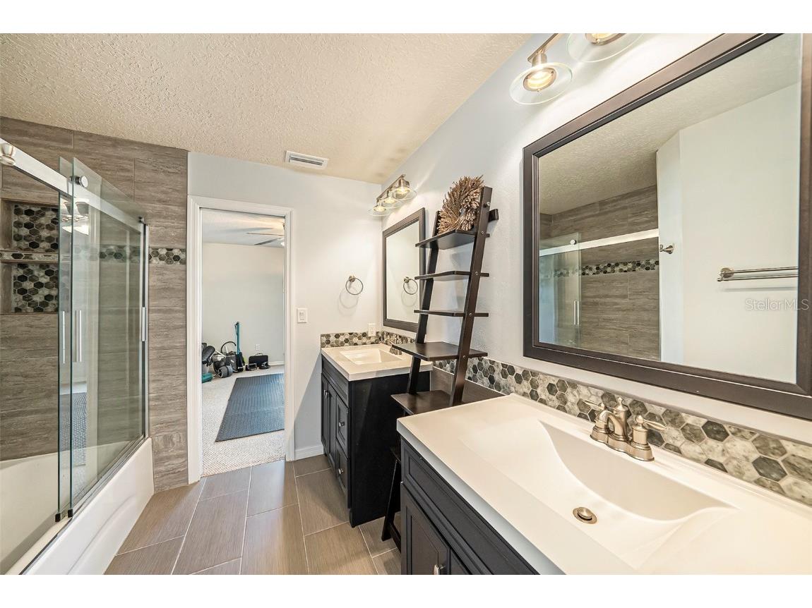 15818 Fairchild Drive Tampa FL 33647 TB8450903 image25