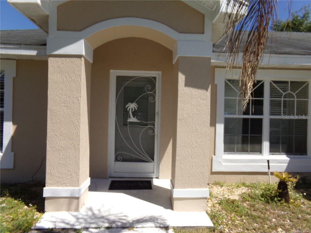 1582 Amboy Drive Deltona FL 32738 V4935652 image1