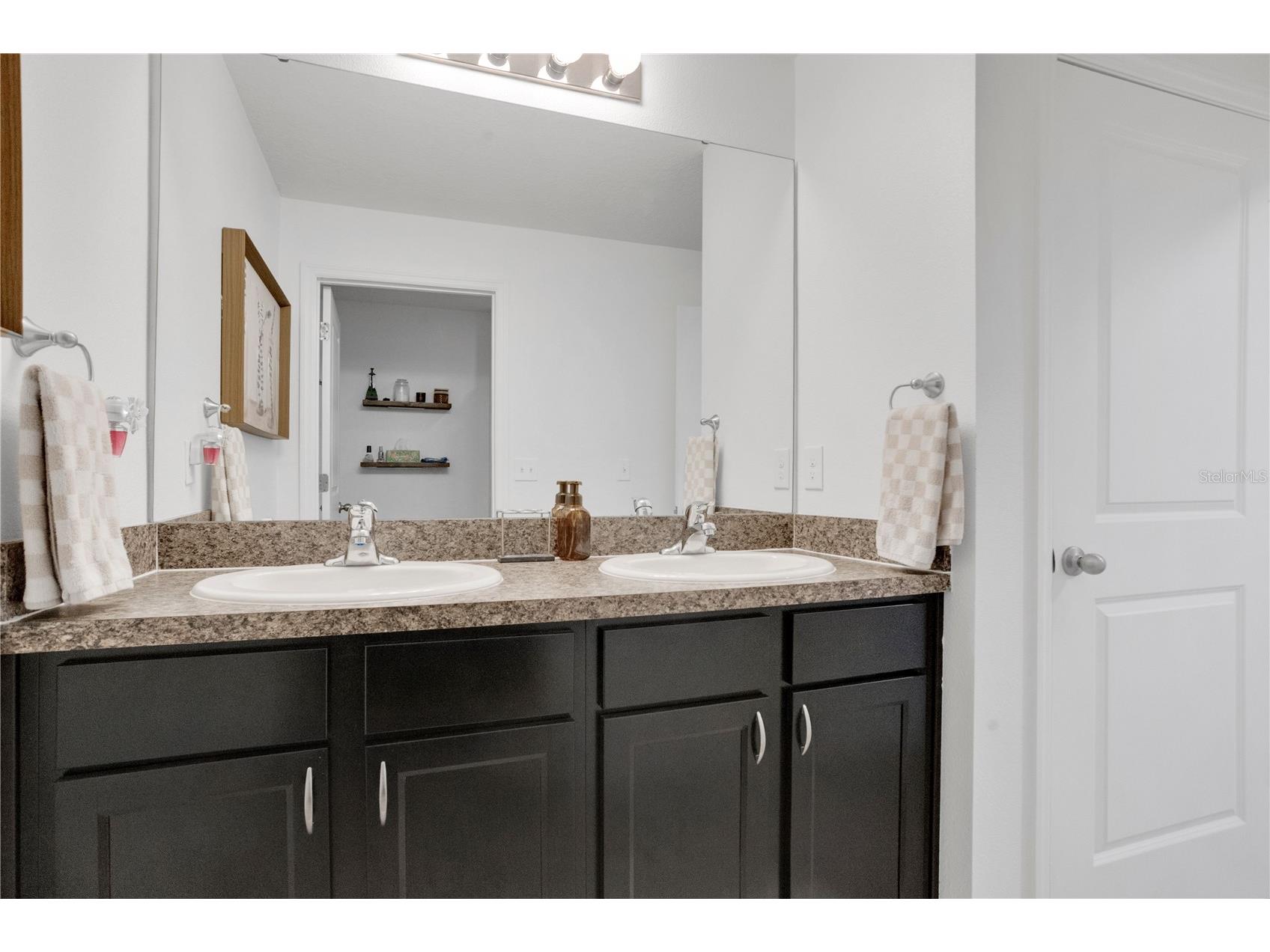 15823 High Bell Place Bradenton FL 34212 A4681676 image16