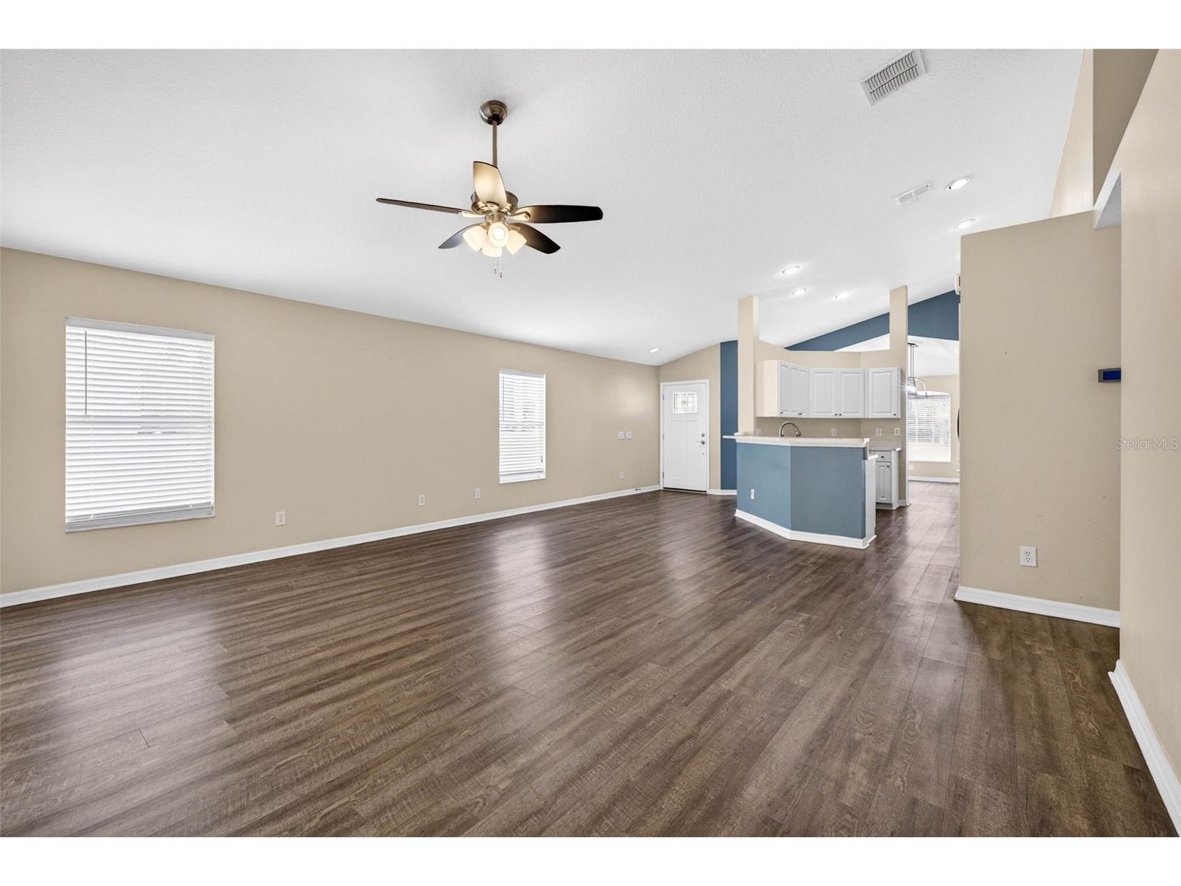 15826 Stags Leap Drive Lutz FL 33559 TB8514449 image12
