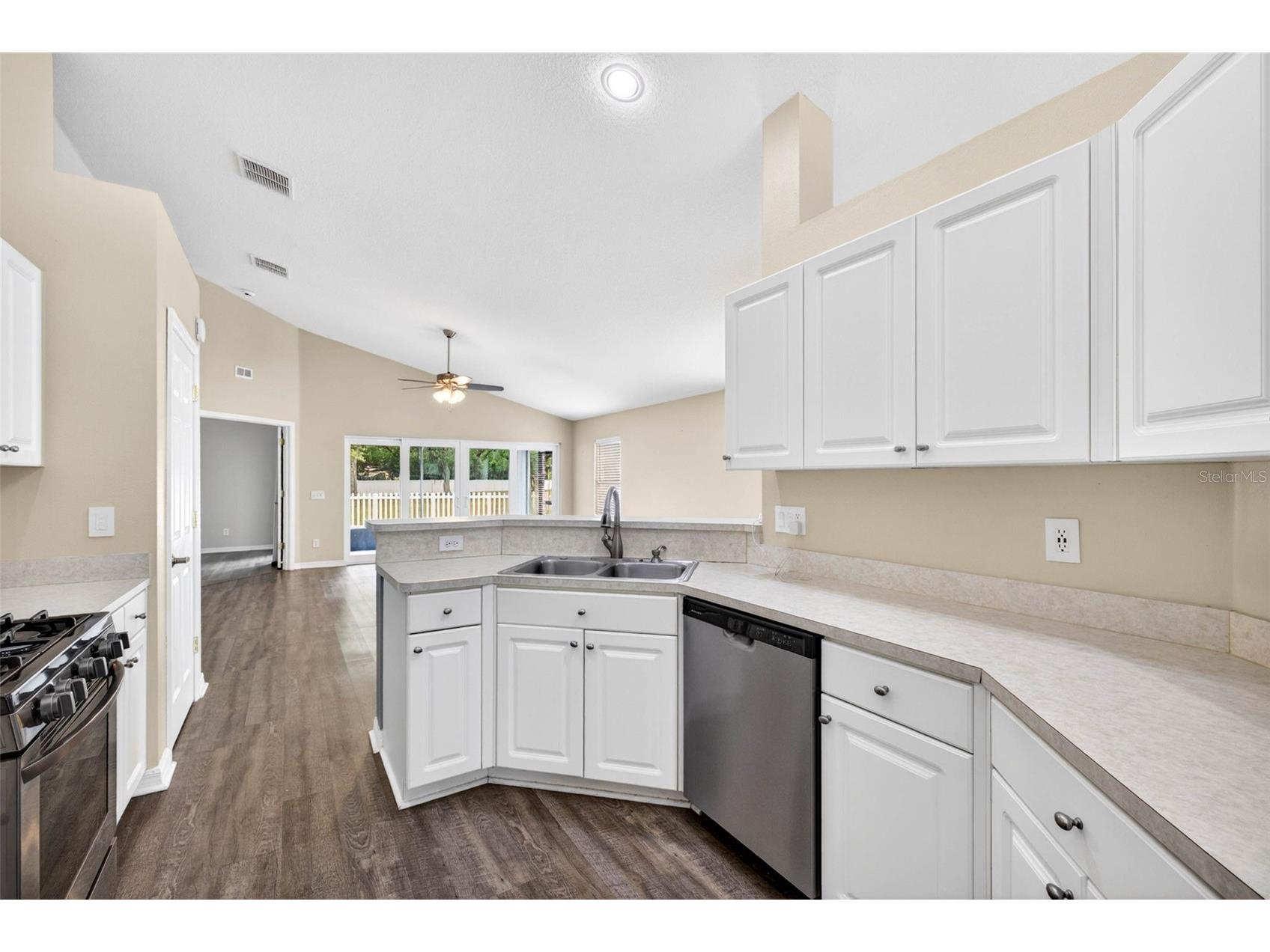 15826 Stags Leap Drive Lutz FL 33559 TB8514449 image19