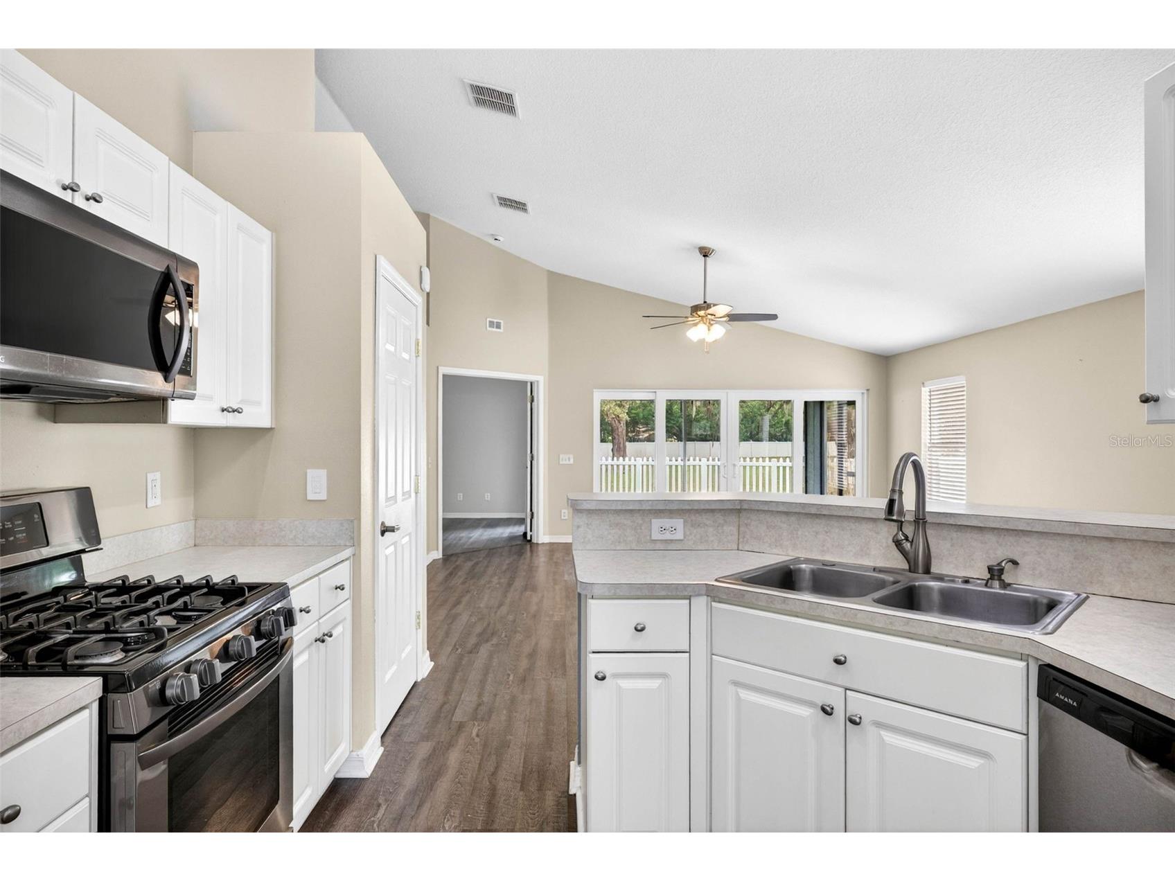 15826 Stags Leap Drive Lutz FL 33559 TB8514449 image20