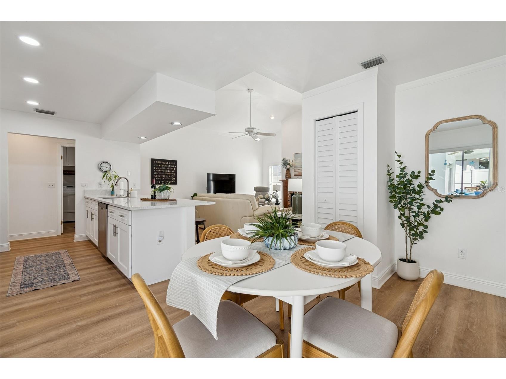 15830 Glenarn Drive Tampa FL 33618 TB8478979 image23