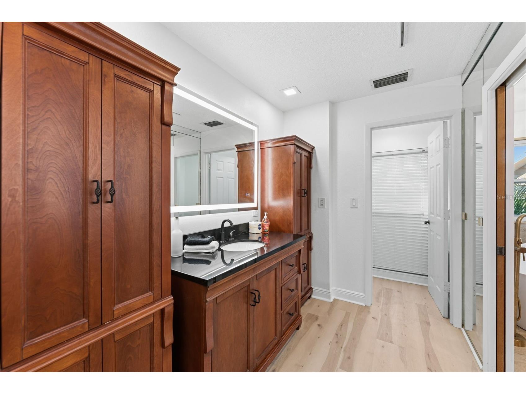 1584 Oak Lane Clearwater FL 33764 TB8490329 image17