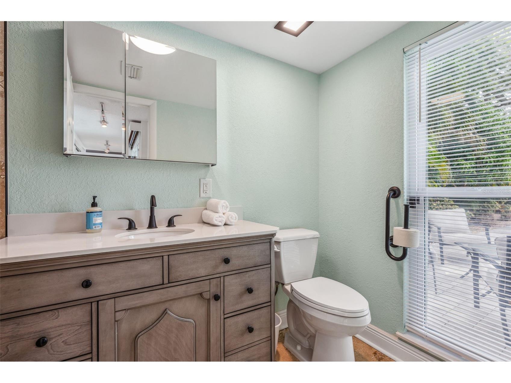 1584 Oak Lane Clearwater FL 33764 TB8490329 image39
