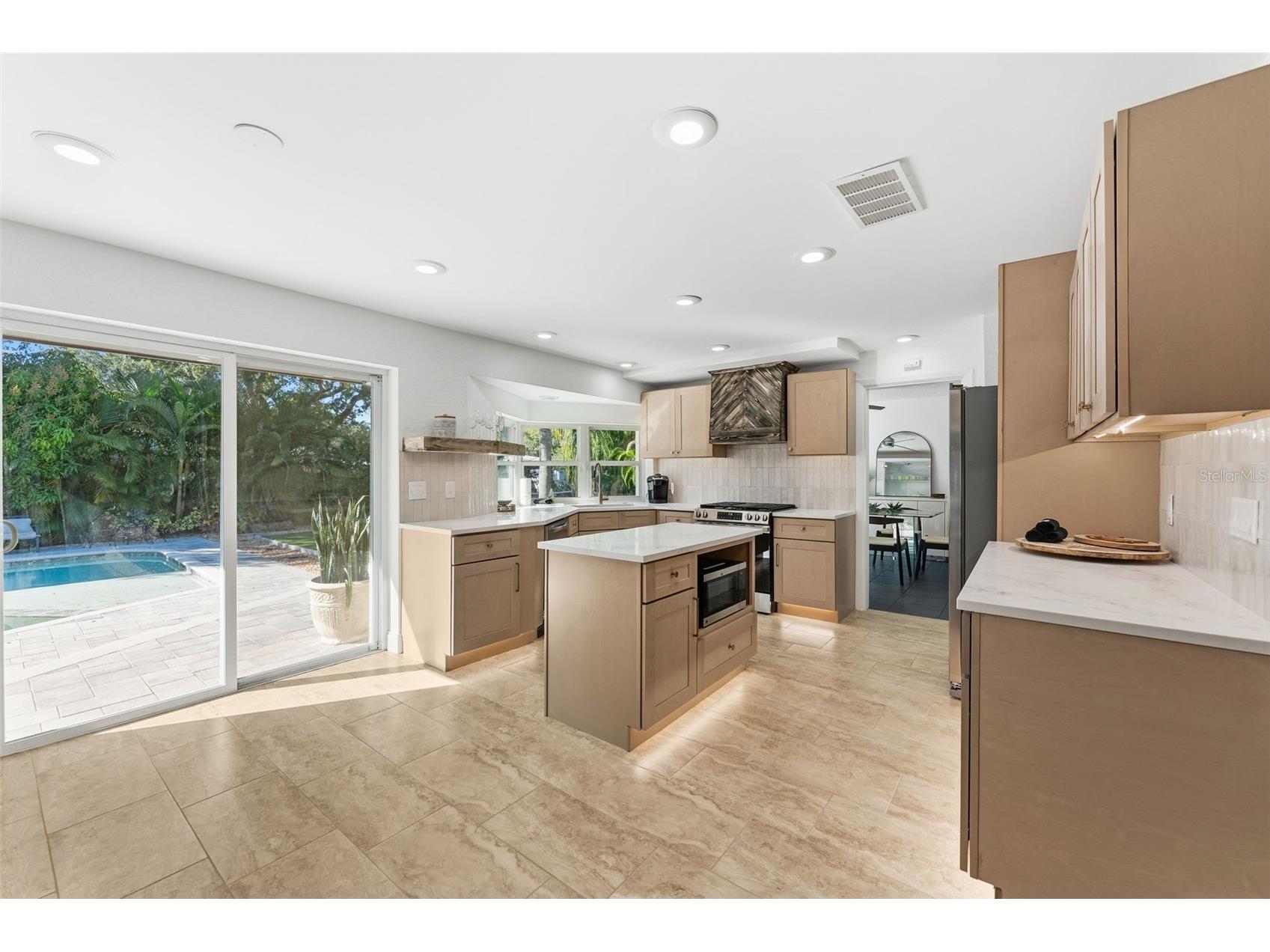 1584 Oak Lane Clearwater FL 33764 TB8490329 image7