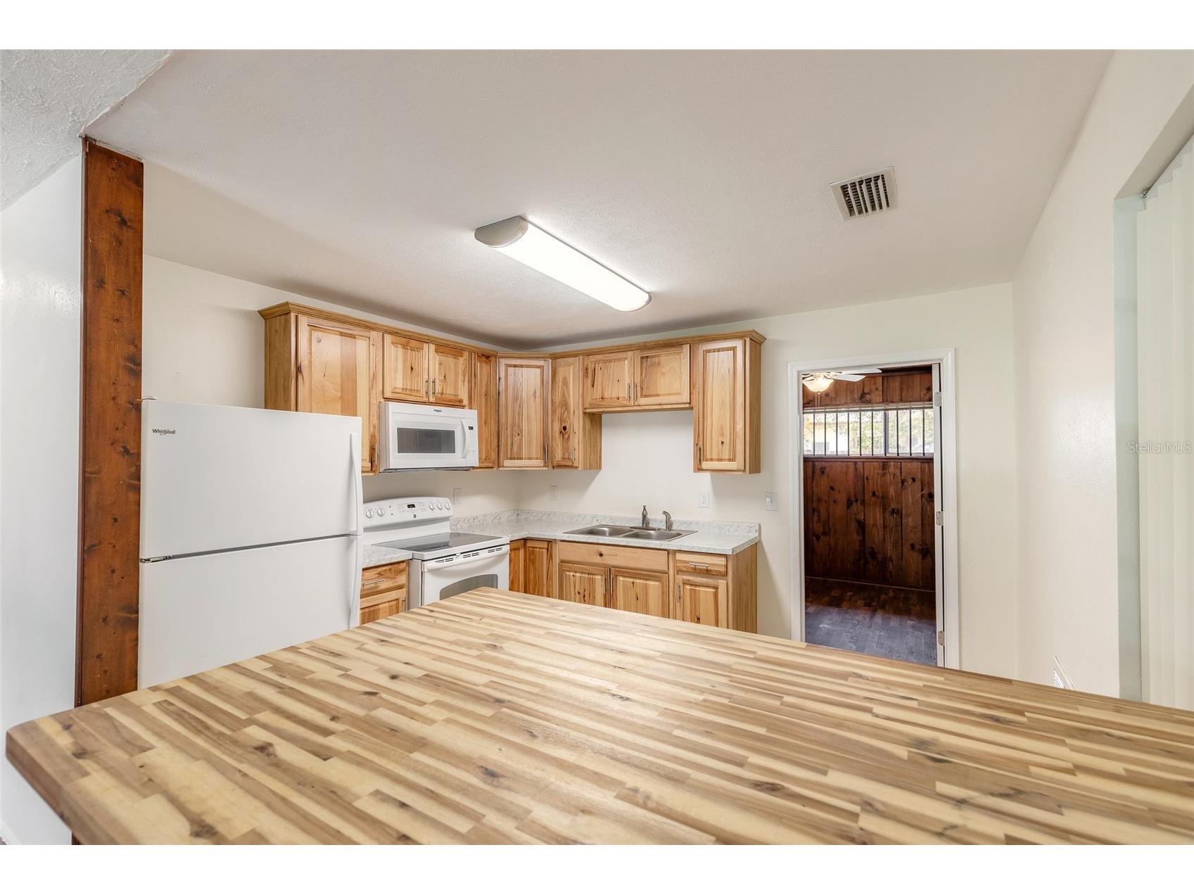 1584 Valencia Avenue Daytona Beach FL 32117 V4949292 image10