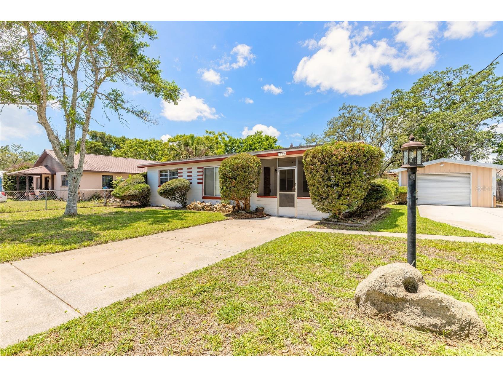1584 Valencia Avenue Daytona Beach FL 32117 V4949292 image2