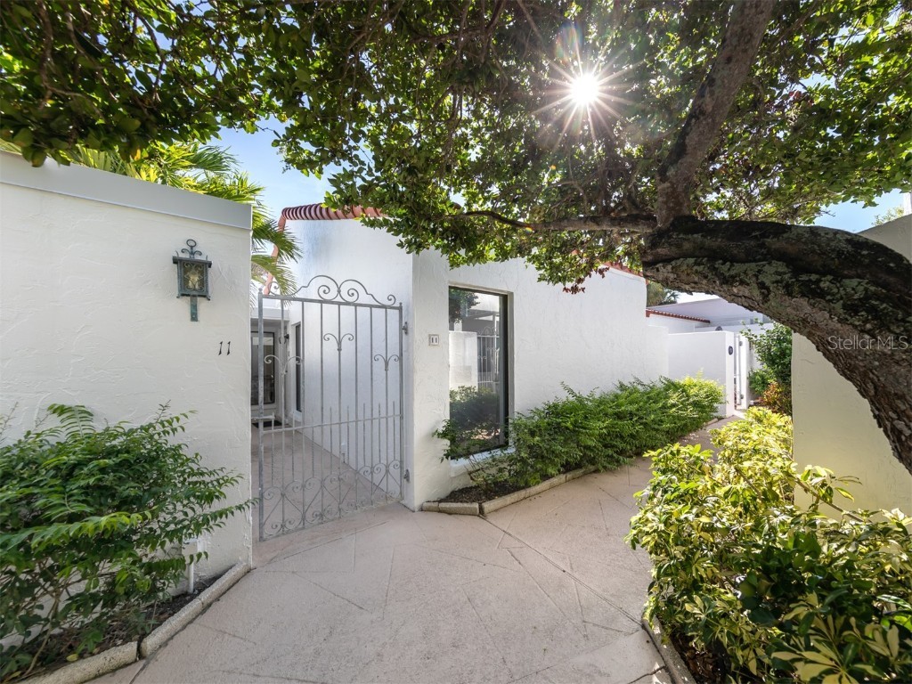 1585 Tarpon Center Drive #11 Venice FL 34285 - GULF OF MEXICO N6130325 image1