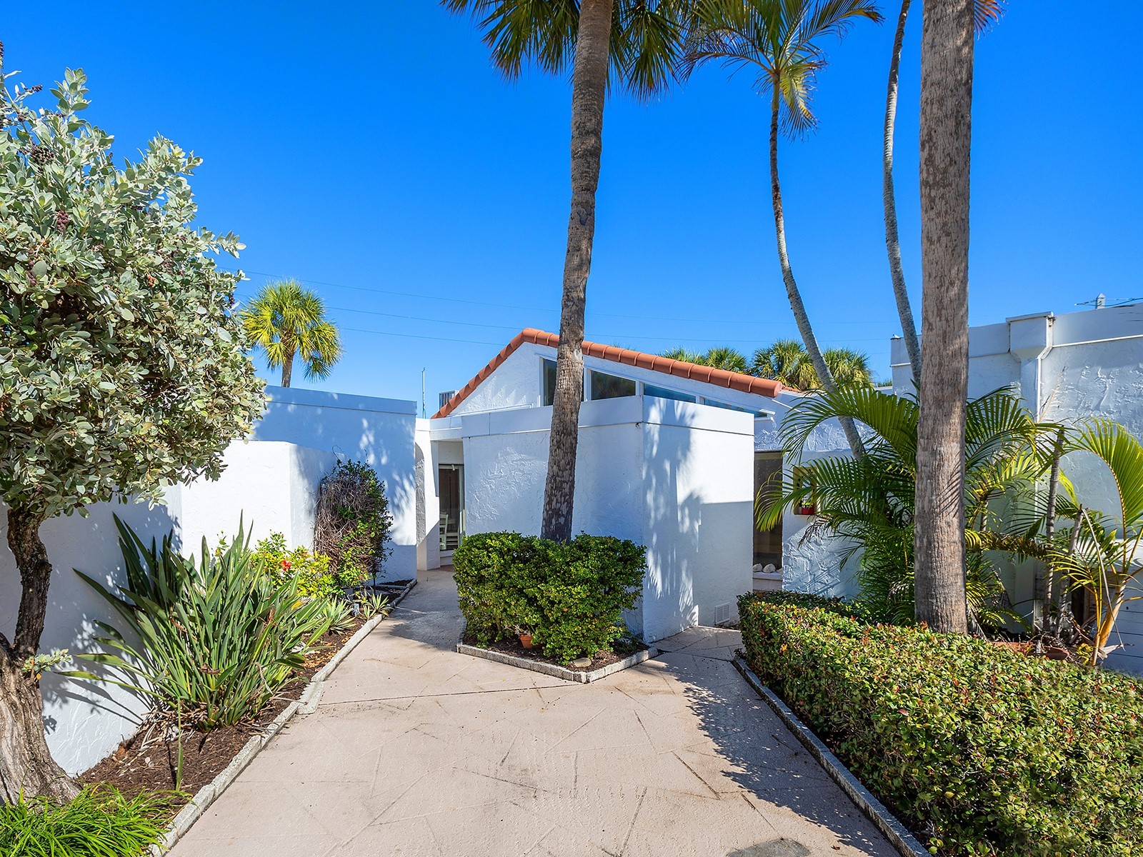 1585 Tarpon Center Drive #31 Venice FL 34285 A4676379 image1