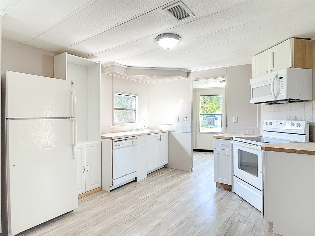 1585 Tuscaloosa Avenue Daytona Beach FL 32117 V4944841 image4